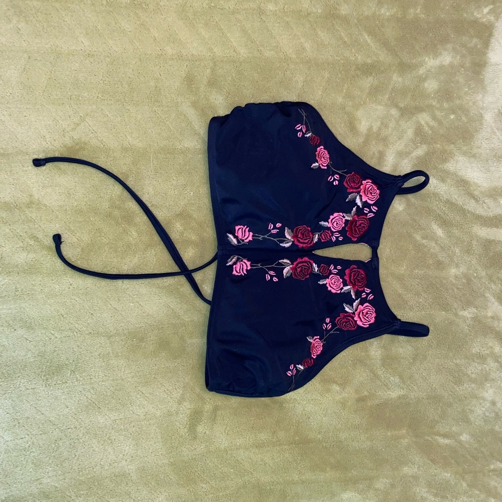 Medium xhilaration bikini top